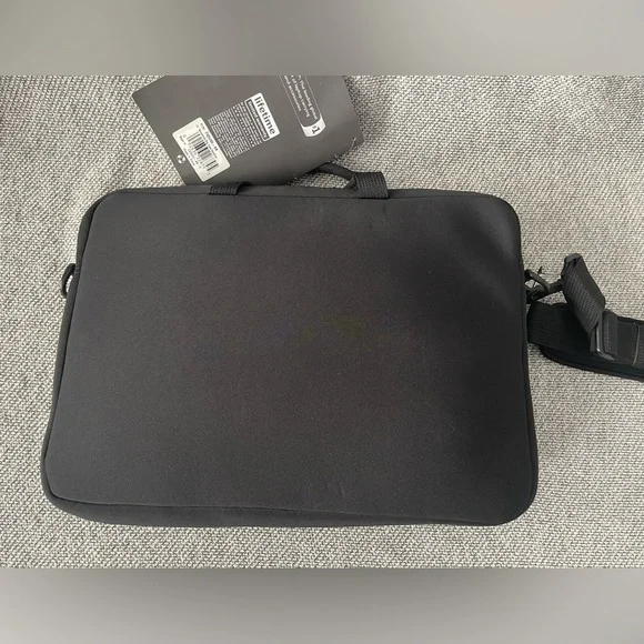 Targus Black and Gray Laptop Bag with Front Flap Closure - Picture 10 of 16